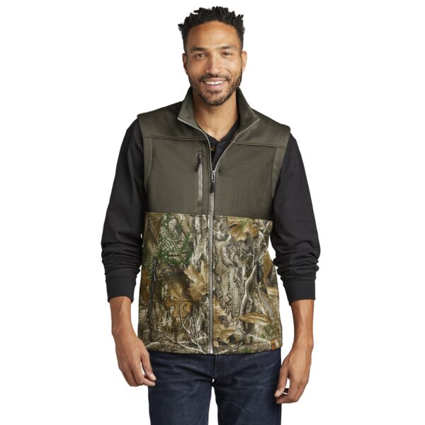 Russell Outdoors Realtree ® Atlas Colorblock Soft Shell Vest Thumbnail