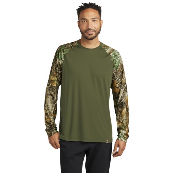 Russell Outdoors Realtree ® Colorblock Performance Long Sleeve Tee Thumbnail